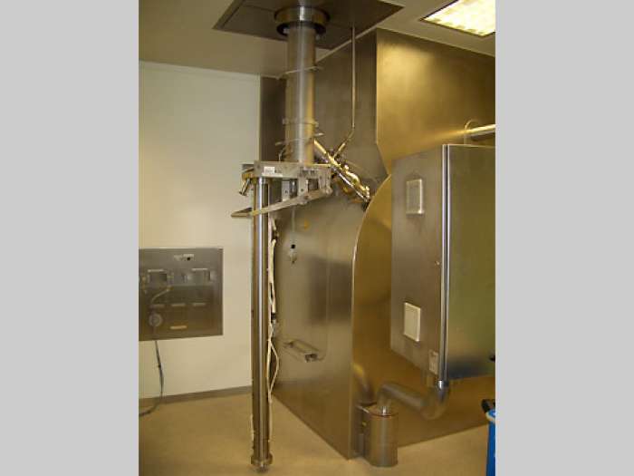 Füllsystem geöffnet / Füllkopf entnommen