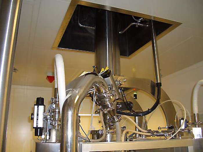  VTS 200 auf einer Tablettenpresse im betriebsfertigen Zustand
Füllköpfe in Titan und Edelstahl