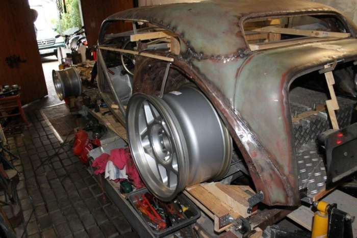 Aufbau Muscle Car 12 Zylinder