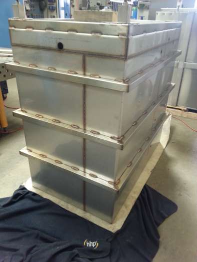 Edelstahltank verstärkt