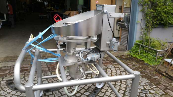 Andockstation mit Klappensystem modifizieren und revidieren