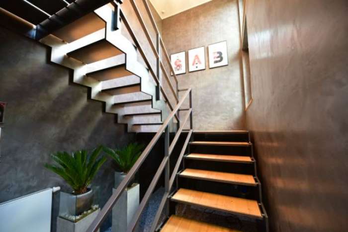 Treppenanlage Stahl / Holz / gewerblicher Einsatz / Bild 1