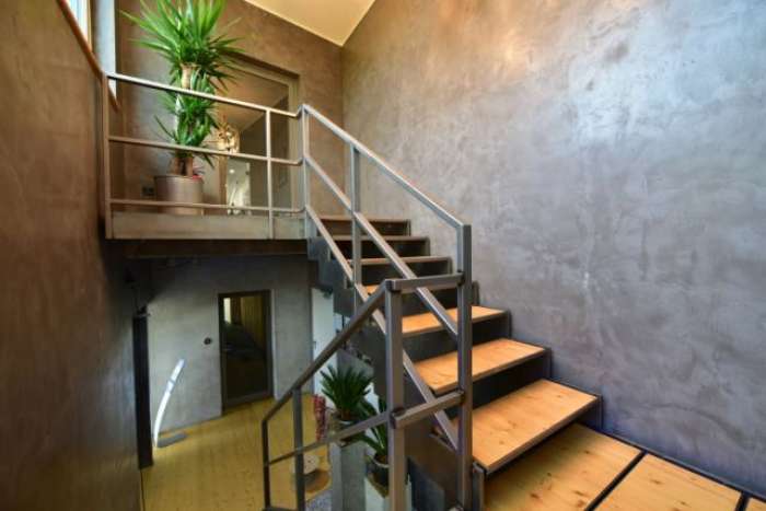 Treppenanlage Stahl / Holz / gewerblicher Einsatz / Bild 2